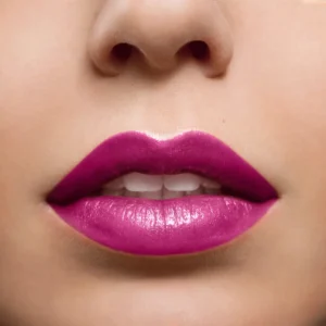 رژ لب اوریفلیم رنگ بنفش